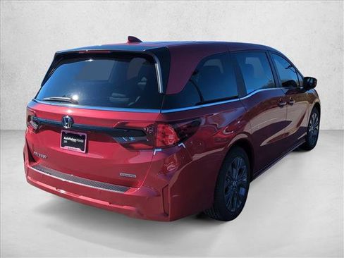 New 2026 Honda Odyssey Touring image 7