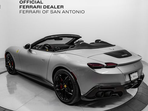 Certified 2025 Ferrari Roma Base image 2