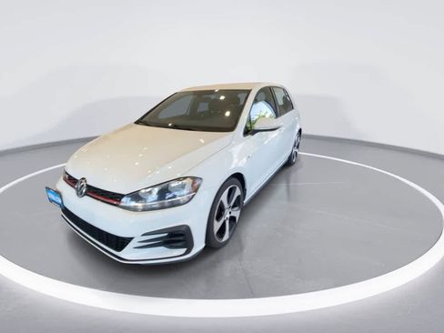 Used 2018 Volkswagen GTI S FWD image 4