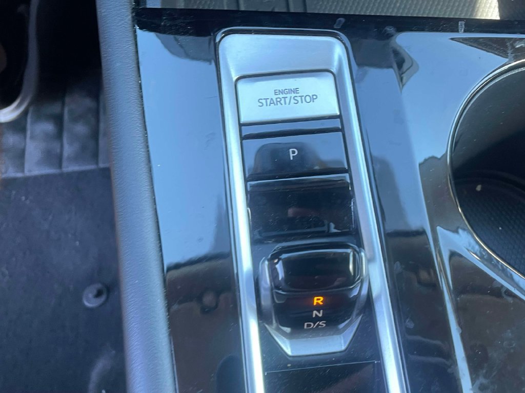 Used 2025 Volkswagen Atlas SE AWD/4WD image 26