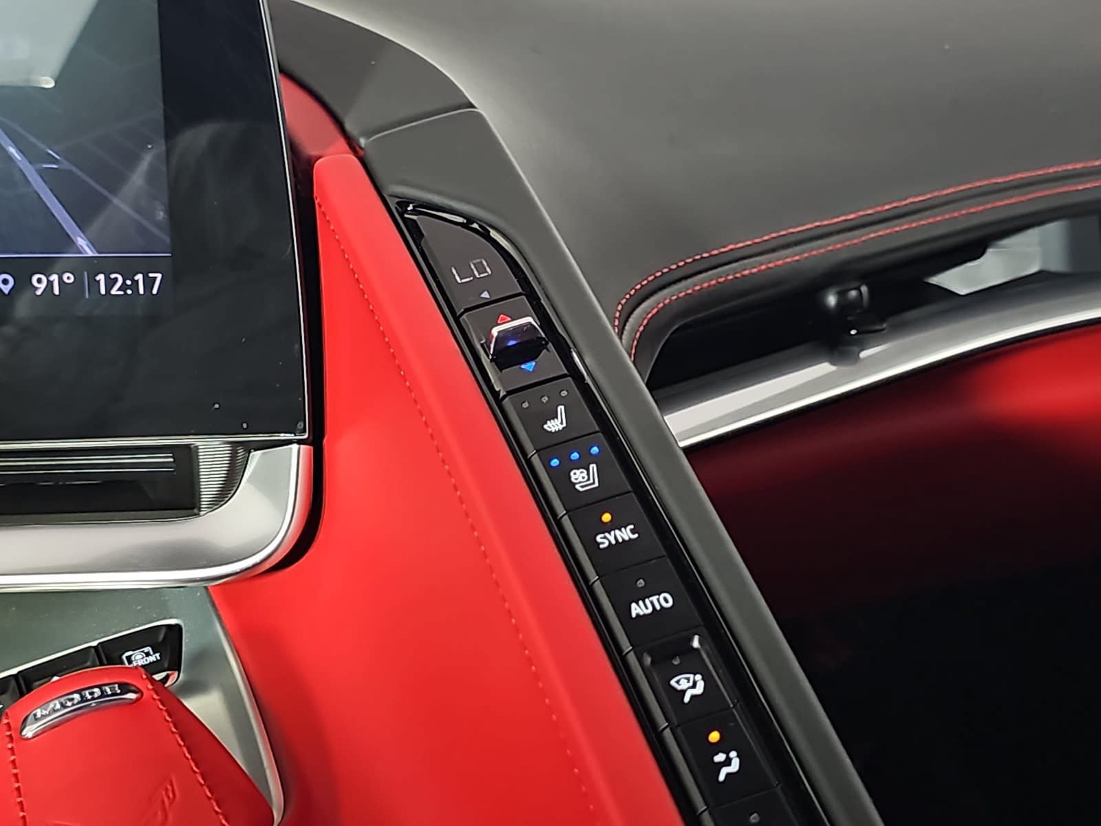 Used 2021 Chevrolet Corvette Stingray Premium Cpe w/ Z51 Performance Package RWD image 21