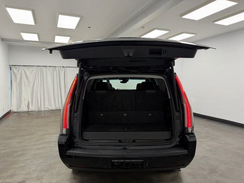 Used 2017 Cadillac Escalade Luxury AWD/4WD image 68