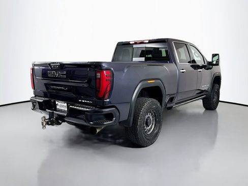 Used 2024 GMC Sierra 2500 Denali Ultimate AWD/4WD image 5