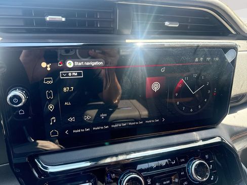 New 2026 GMC Sierra 2500 AT4 w/ AT4 Premium Plus Package AWD/4WD image 13