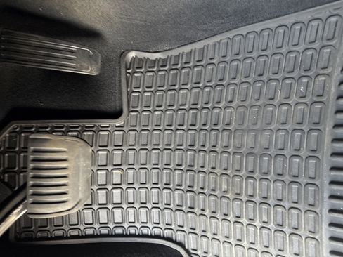 Used 2023 Jeep Grand Cherokee L Summit image 16