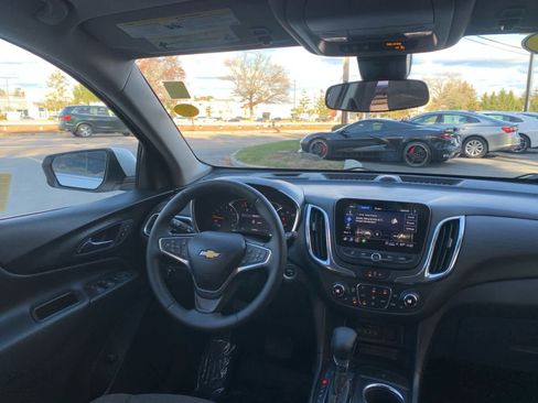 Used 2023 Chevrolet Equinox LT image 35