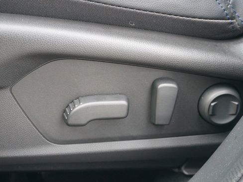 Used 2025 Subaru Forester Limited image 12