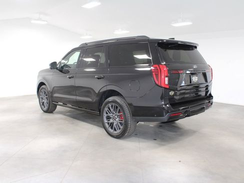 New 2025 Ford Expedition Platinum w/ Stealth Performance Package image 6