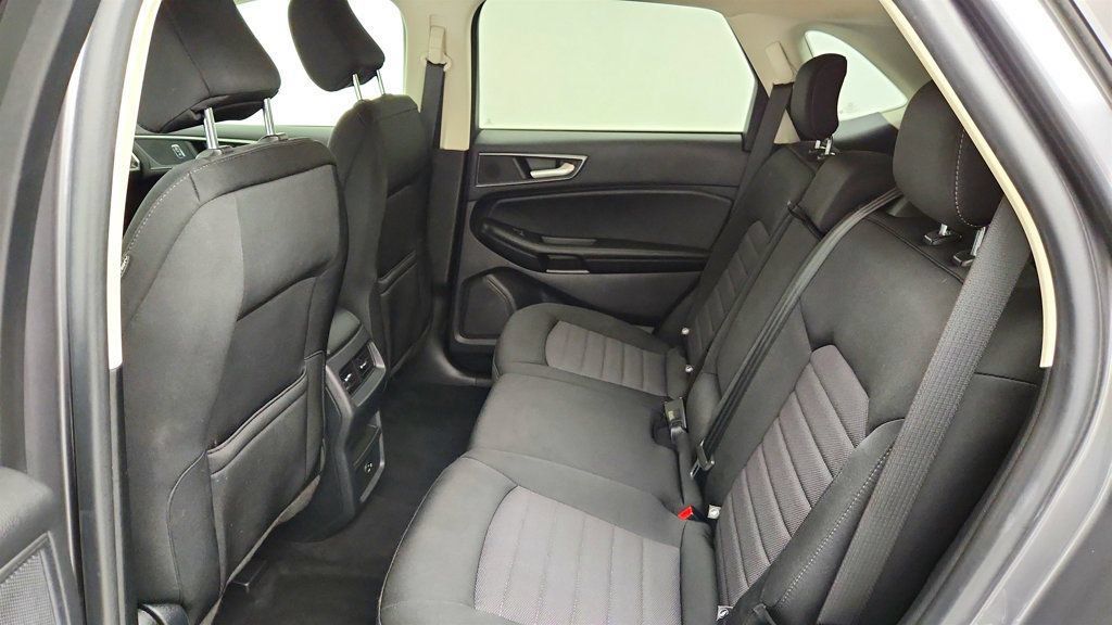 Used 2022 Ford Edge SE w/ Black Appearance Package AWD/4WD image 19