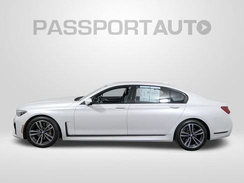 Used 2022 BMW 750i xDrive w/ M Sport Package AWD/4WD image 2