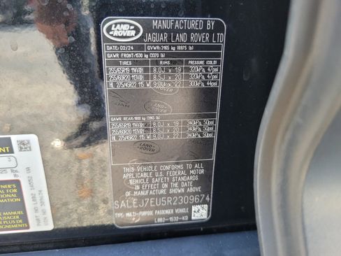 Used 2024 Land Rover Defender 110 S image 18