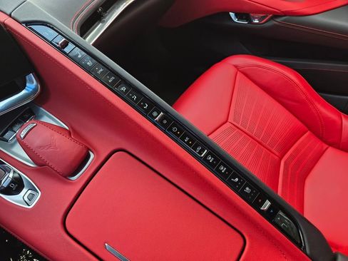 Used 2020 Chevrolet Corvette Stingray w/ 2LT Preferred Equipment Group image 28