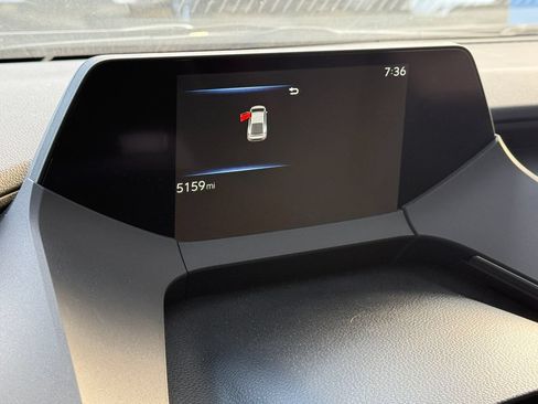Used 2024 Toyota Prius Prime Premium w/ Advanced Technology Package FWD image 12
