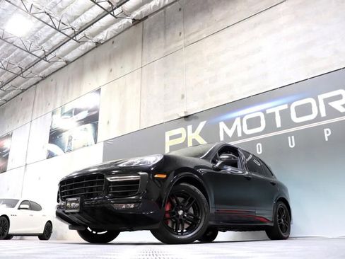 Used 2017 Porsche Cayenne GTS image 76