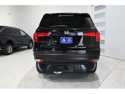 Used 2017 Honda Pilot EX-L image 7