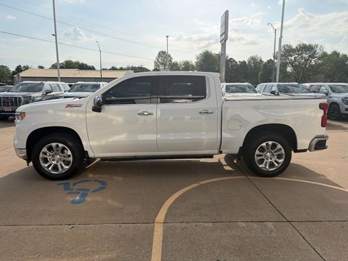Certified 2023 Chevrolet Silverado 1500 LTZ AWD/4WD image 4