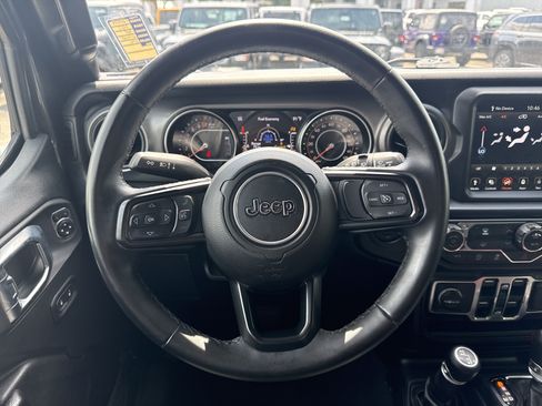Used 2022 Jeep Wrangler Unlimited Sport AWD/4WD image 23