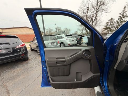 Used 2015 Nissan Xterra S w/ Value Package image 11