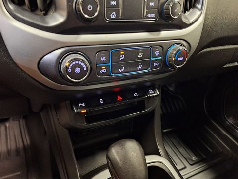 Used 2022 Chevrolet Colorado LT w/ Fleet Safety Package image 15