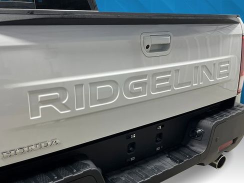 New 2026 Honda Ridgeline Black Edition image 6