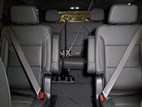 New 2026 GMC Yukon XL Denali w/ Denali Reserve Package image 19