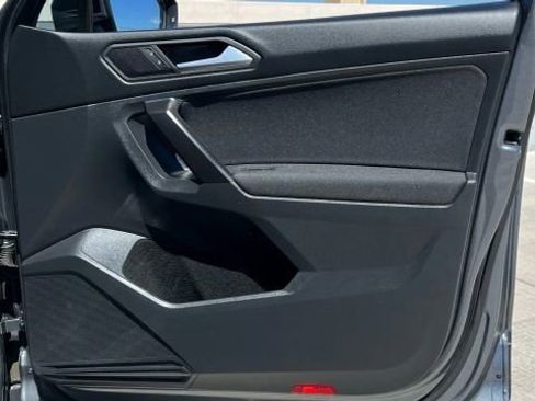 Used 2021 Volkswagen Tiguan S image 17