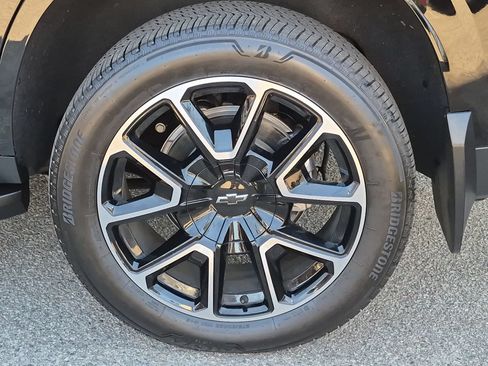 Used 2025 Chevrolet Tahoe RST w/ Comfort Package RWD image 9