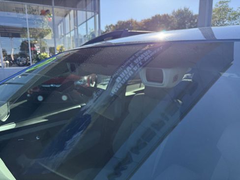 Used 2020 Subaru Outback Premium image 9