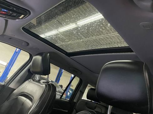 Used 2023 Jeep Grand Cherokee 4WD 4xe image 16