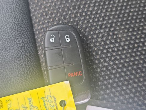 Used 2021 Jeep Compass Trailhawk image 35