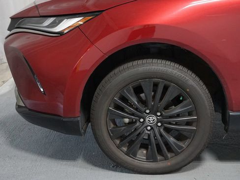 Certified 2023 Toyota Venza Nightshade AWD/4WD image 5