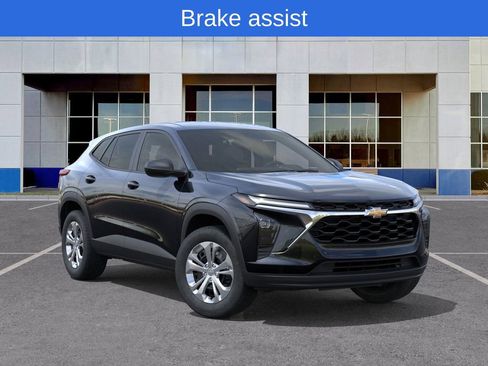 New 2026 Chevrolet Trax LS image 7