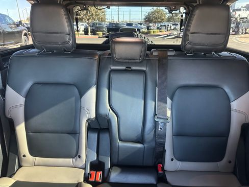 Used 2023 Ford Bronco Wildtrak AWD/4WD image 18