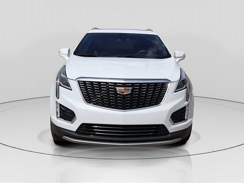 Used 2024 Cadillac XT5 Premium Luxury FWD image 2