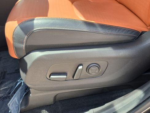 Certified 2024 Kia Carnival SX Prestige FWD image 22