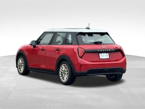 Used 2026 MINI Cooper 4-Door Hardtop FWD image 7