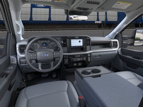 New 2026 Ford F250 XL w/ XL Chrome Package AWD/4WD image 9
