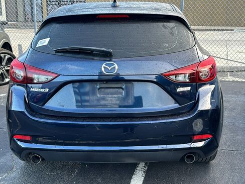 Used 2018 MAZDA MAZDA3 Grand Touring w/ Premium Equipment Package FWD image 7