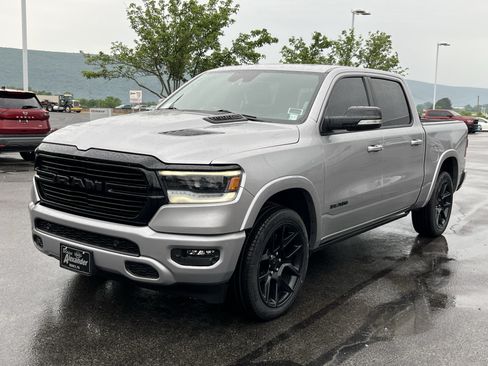 Used 2022 RAM 1500 Laramie AWD/4WD image 11