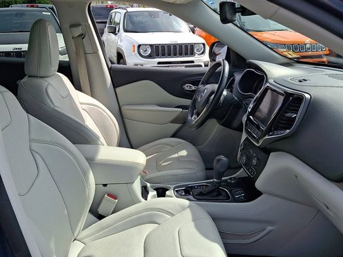 Used 2021 Jeep Cherokee Limited w/ Elite Package AWD/4WD image 12