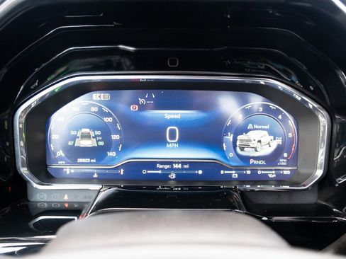 Used 2024 Chevrolet Silverado 3500 LT image 5