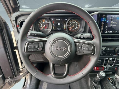 Used 2024 Jeep Wrangler Unlimited Rubicon image 17