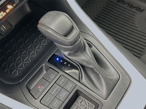Certified 2025 Toyota RAV4 XLE image 17