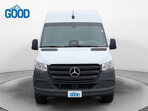 Used 2025 Mercedes-Benz Sprinter 2500 image 8