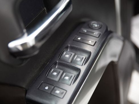 Used 2019 Chevrolet Silverado 2500 LT image 19