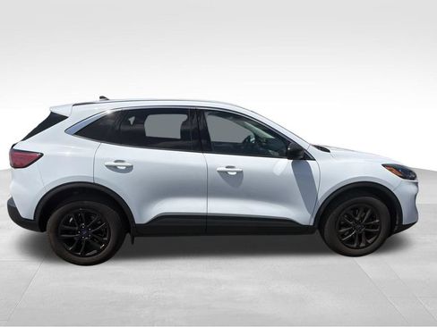 Used 2022 Ford Escape SE FWD image 21