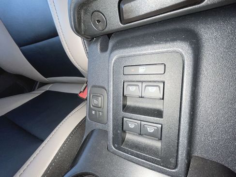 Used 2023 Ford Bronco Wildtrak image 28