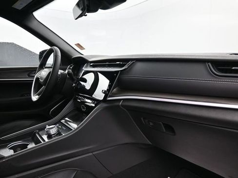 New 2026 Jeep Grand Cherokee L Limited w/ Limited Altitude Package image 26