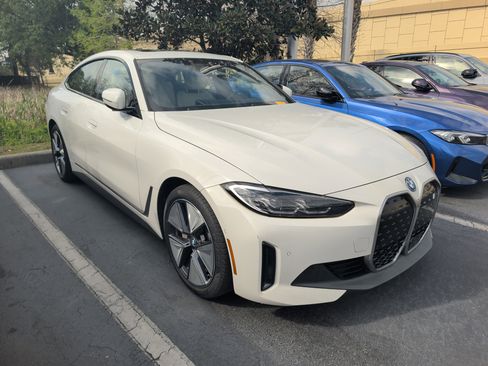 Used 2023 BMW i4 eDrive35 image 1