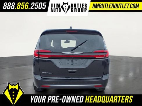 Used 2023 Chrysler Pacifica Touring-L FWD image 28